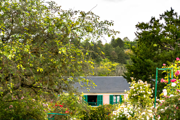 Paris: Giverny, Auvers-sur-Oise & Mont-Saint-Michel Day trip