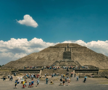 CDMX: Tour of Teotihuacan, Tlatelolco and Guadalupe ruins