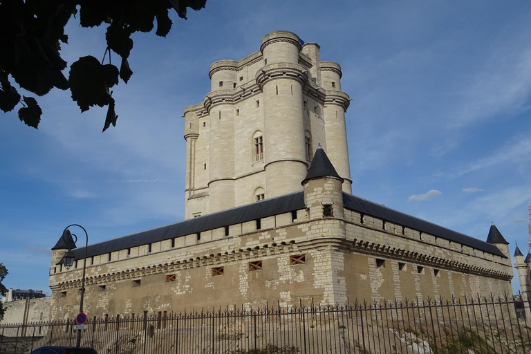 Vincennes Castle: Private Guided Tour with Entry Ticket Vincennes Castle: Private Guided Tour with Ticket