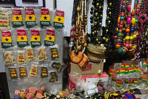 Accra: Private City Tour with Female Guide