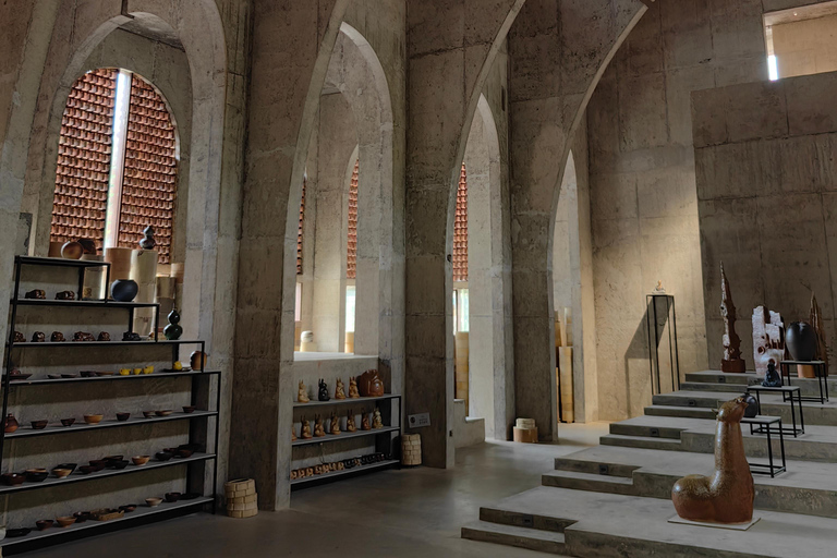 Wuhan: 3-Day Jingdezhen Pottery Tour with Rail & Hotel