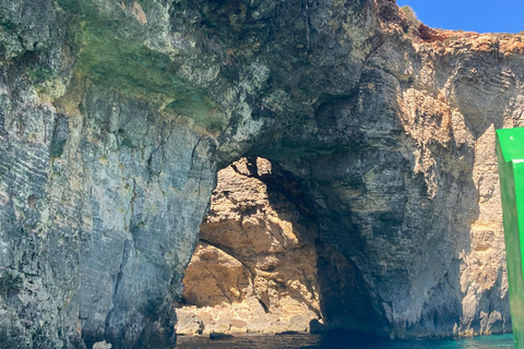 Comino: Private Bootstour mit Schnorchelaktivitäten und HöhlenInsel Comino: Höhlenbesichtigung und Schnorchelaktivitäten