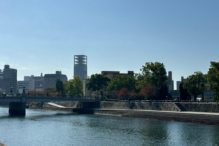 Hiroshima &amp; Miyajima UNESCO 1 dag bustourVanaf JR Hiroshima Station (zonder lunch)