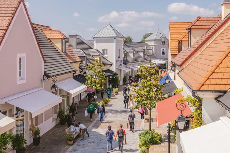 Paris: Vallée Village Outlet Shopping Day