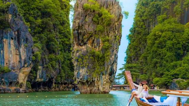 Phuket: Private Luxury Long-Tail Boat Trip to Phang Nga Bay