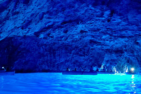 Excursion en bateau privé d'une journée à Capri au départ d'Amalfi