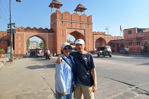 Delhi: Private 3-tägige Tour zum Goldenen Dreieck mit weiblicher ReiseleiterinTour mit 4-Sterne-Unterkunft