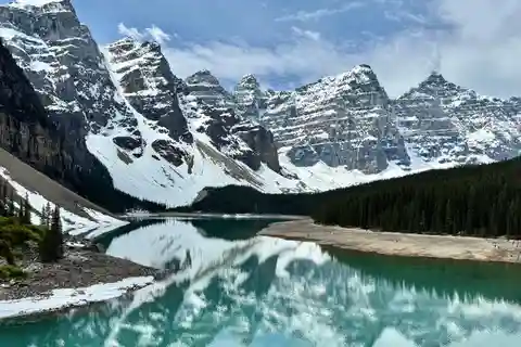 Banff: Lake Louise, Moraine Lake and Johnston Canyon Tour