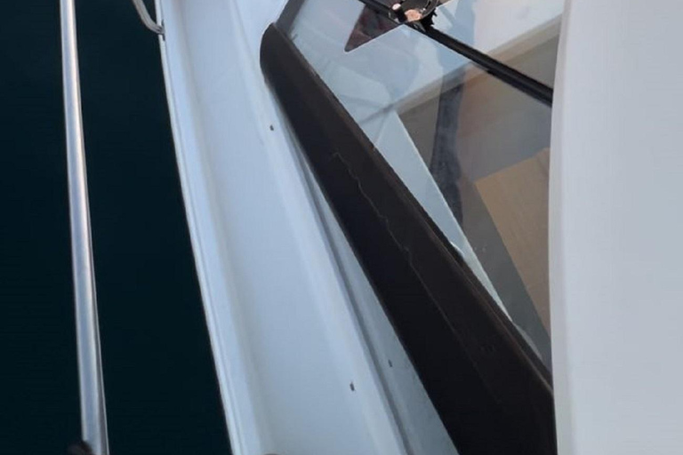 Alicante: A two-hour boat ride with a drink