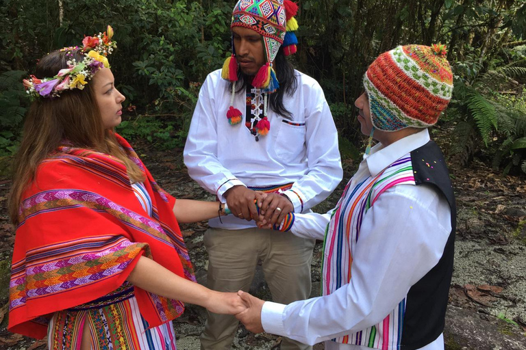 CUSCO: SIGHTSEEING TOUR TO MACHU PICCHU FROM CUSCO BY PANORAMIC TRAIN Cusco: Andean Wedding and Excursion to the Maras Salt Mines