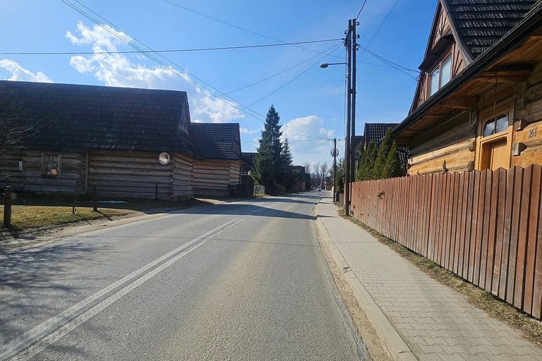 Zakopane: Tatra Mountains Tour with Tank Paintball & Cheese