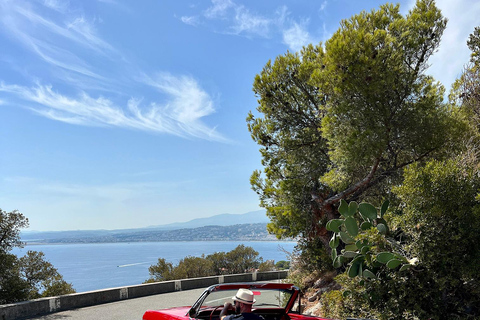 Passeio turístico na Riviera Francesa em um Ford Mustang conversível