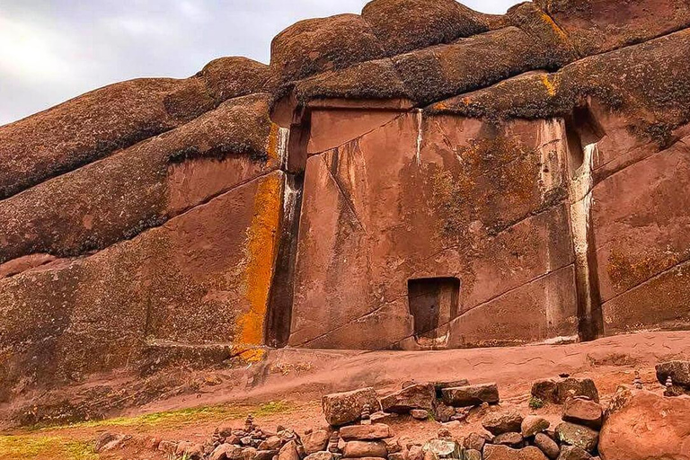 Puno: Chucuito, Aramu Muru, and Juli Tour with Show