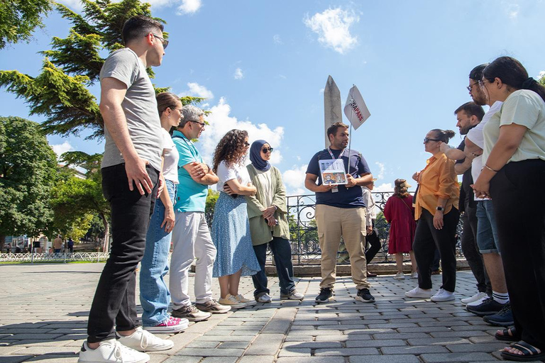 Santa Sofia e Moschea Blu + Cisterna Basilica (opzionale)Tour di Santa Sofia e della Moschea Blu con biglietti d'ingresso inclusi