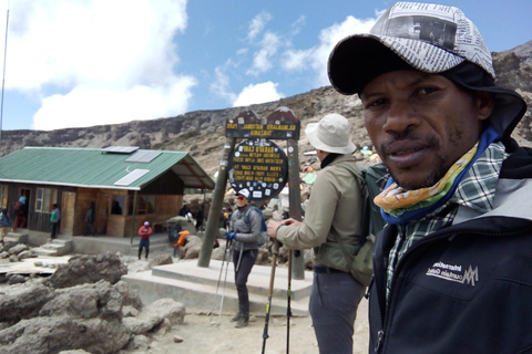 6 dagars fullmåneklättring på Kilimanjaro via Rongai-rutten