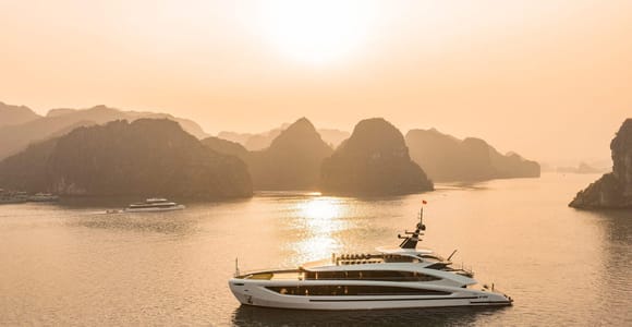Hanoi:Halong Bay–Lan Ha Bay-Kayak,Swimming Luxury Day Cruise