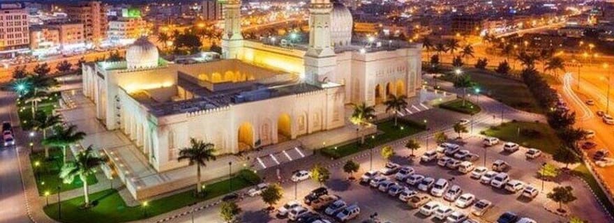 Découvrez la ville de Salalah, son histoire, sa nature et sa culture.