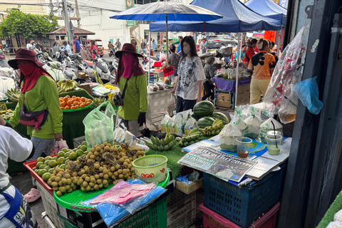 Ayutthaya Walking Tour: Market, Craft & Local Life