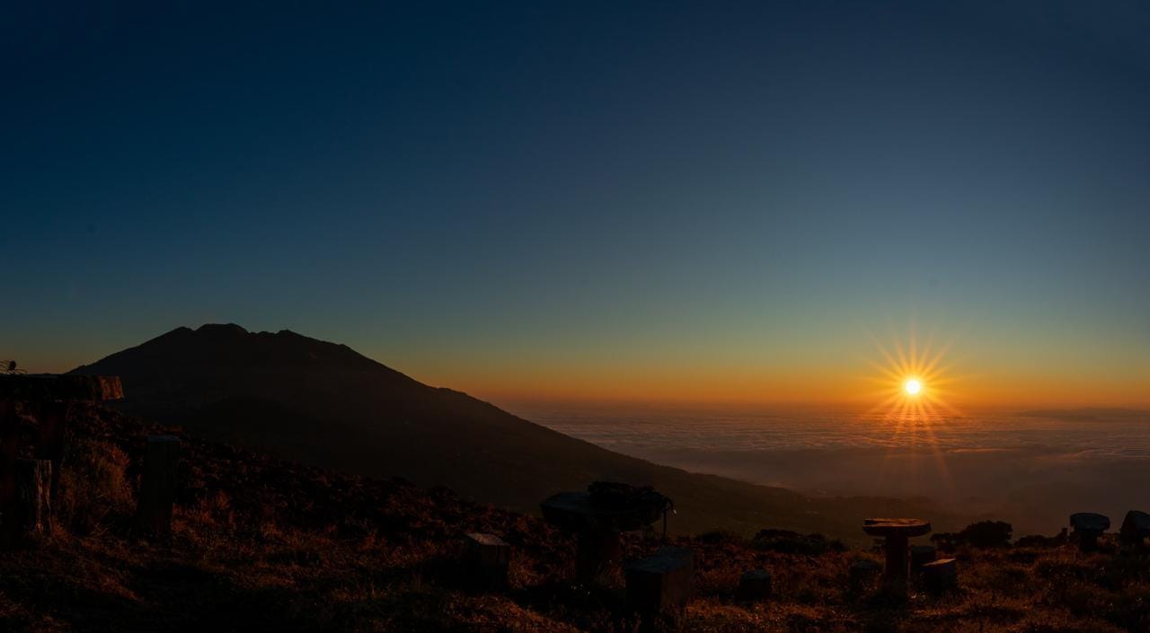 Cartago: Turrialba-Vulkan-Tour bei Sonnenaufgang, Sternenbeobachtung & Kaffee-Erlebnis