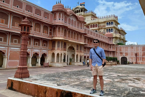 8 Day Golden Triangle with Varanasi & Tiger Safari By Flight Tour with 4-Star Hotel Accommodation