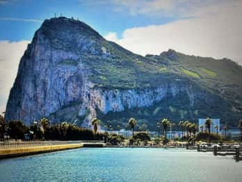 fra La Cala/Marbella/Estepona: Privat VIP-shoppingtur i Gibraltar