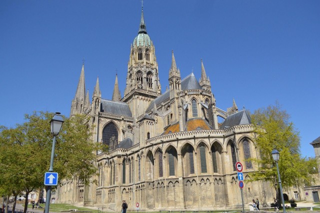 Visit Bayeux Private Guided Walking Tour in Bayeux