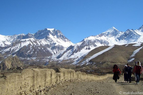 Nepal: Trilha do acampamento base do Annapurna (ABC) saindo de KatmanduNepal: Caminhada pelo acampamento base do Annapurna saindo de Katmandu