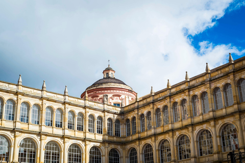 Candelaria Bogotá: Photo Shoot and Private Hike for Couples