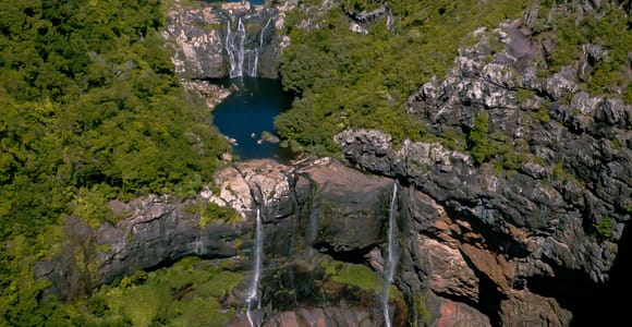 Mauritius: Tamarind Falls Guided Hike to All 11 Waterfalls