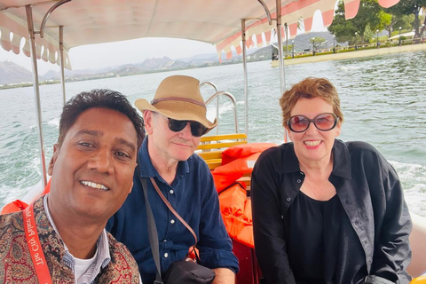 Royal Romance of Udaipur: Palaces, Lakes & Hidden Gems Tour
