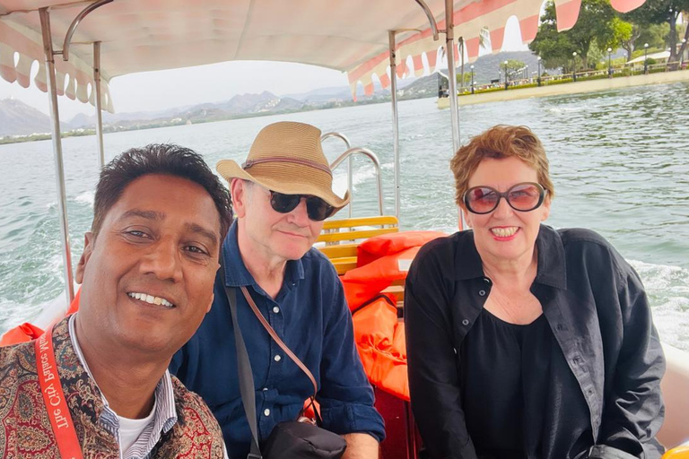 Royal Romance of Udaipur: Palaces, Lakes & Hidden Gems Tour