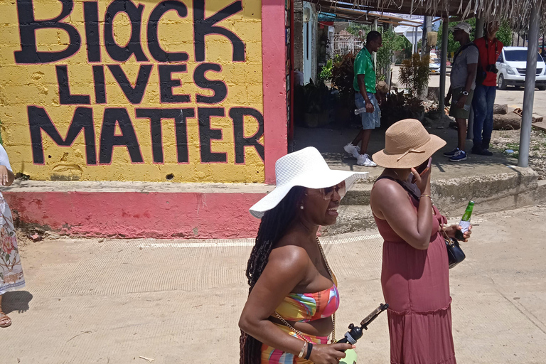 Cartagena: Tour de Palenque, show de dança, almoço, serviço de busca incluídoPasseio cultural em Palenque.