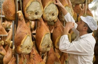 Von Mailand aus: Parmesan-, Schinken- und Essig-Tour zu den Herstellern mit Mittagessen