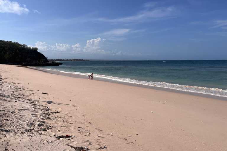 Lombok: pink beach snorkling trip with hotel pick up 2 Lombok: snorkling trip pink beach and explore pink beach