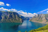 Flåm, Borgund Stave Church, Lærdal y Stegastein Tour - Housity