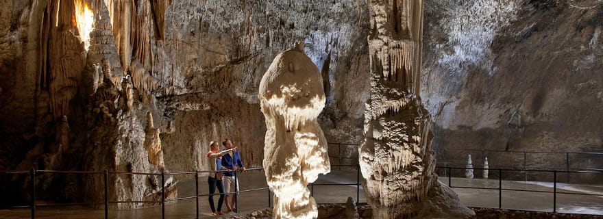 Lubiana: Tour delle Grotte di Postumia e del Castello di Predjama