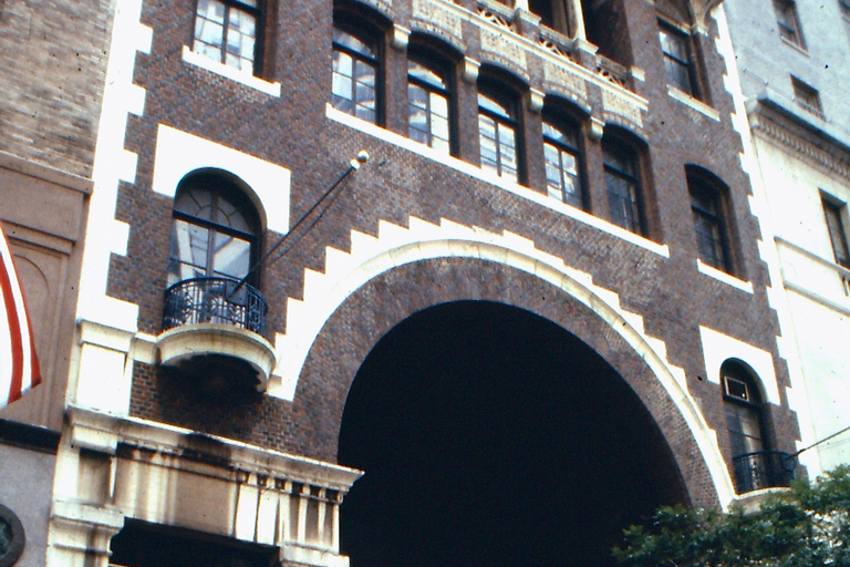 Philadelphia: Exploring Gilded Age to Now Architecture Tour