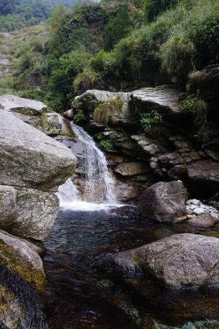 Visit Secret Waterfall In McLeodGanj in Dharamshala