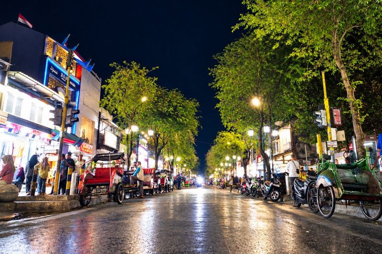 Yogyakarta: Prambanan Sunset and Walk NightTime at Malioboro Guided Walk NightTime at Malioboro (meeting point)