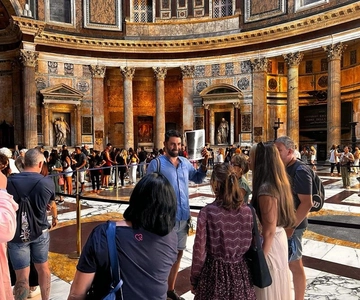 Pantheon Small-Group Guided Tour with Entry Ticket