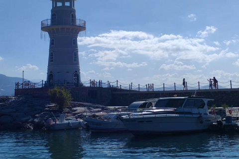 Alanya: Pirate Boat Tour with Swimming Stops & Foam Party