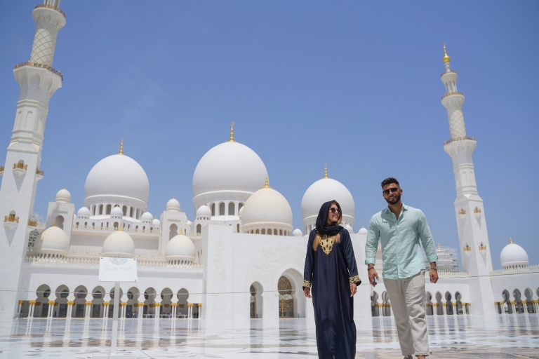 Z Abu Dhabi: Meczet, Qasr Al Watan i Etihad TowersWspólna wycieczka po angielsku
