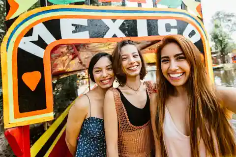 Mexico : Fête de la Trajinera avec boissons, Mariachi et Tacos