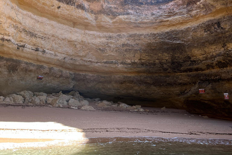 Lagos: Erkunde die berühmte Benagil-HöhleLagos: Entdecke die legendäre Benagil-Höhle