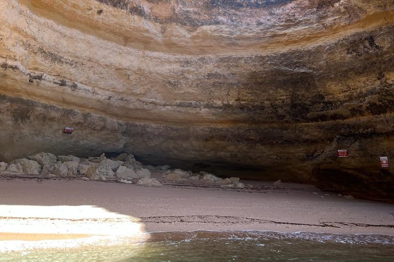 Lagos: Erkunde die berühmte Benagil-HöhleLagos: Entdecke die legendäre Benagil-Höhle