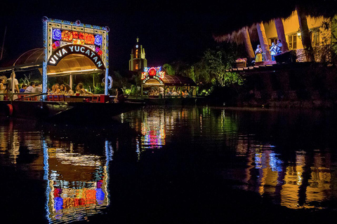 Z Cancun: wstęp do parku Xoximilco z opcją all inclusiveZ Cancun: wejście do parku Xoximilco