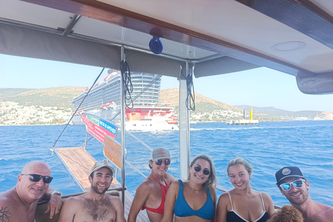 Bodrum Private Boat tour with lunch & swimming stops