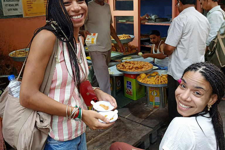 Geführte Stadtführung in der Dämmerung mit Foodtasting