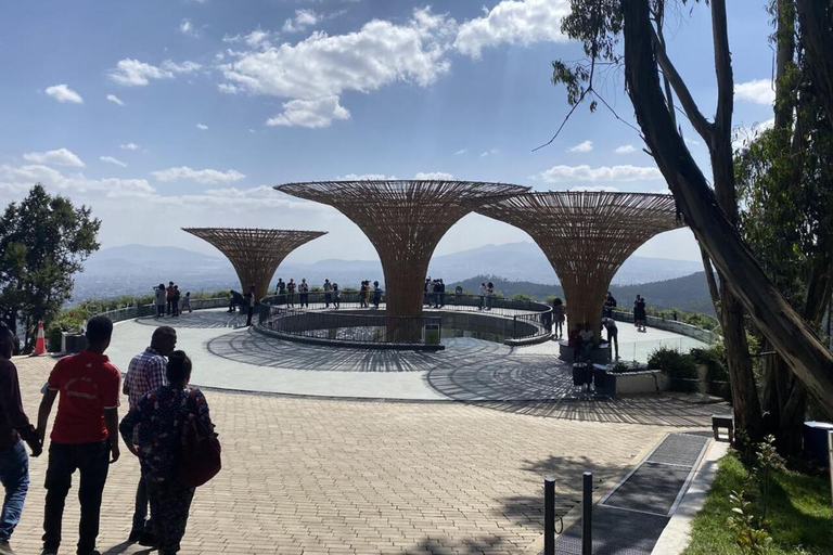 Addis Ababa: Guided City Parks and Science Museum Tour