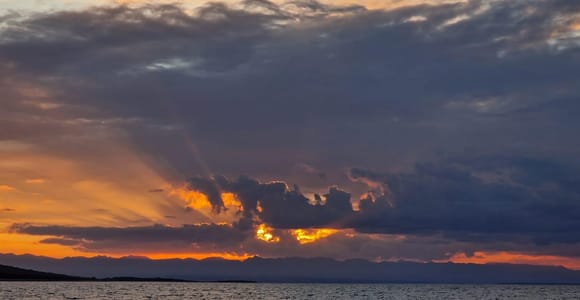 Pula: Private Dolphin Watching Sunset Boat Tour